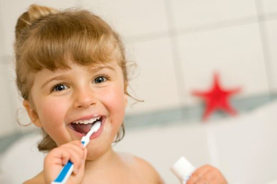 forma correcta de cepillar dientes